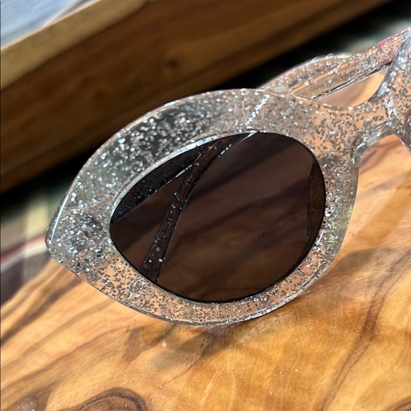 Glittery Silver Sunglasses NWT Betsey Johnson - Picture 2 of 5